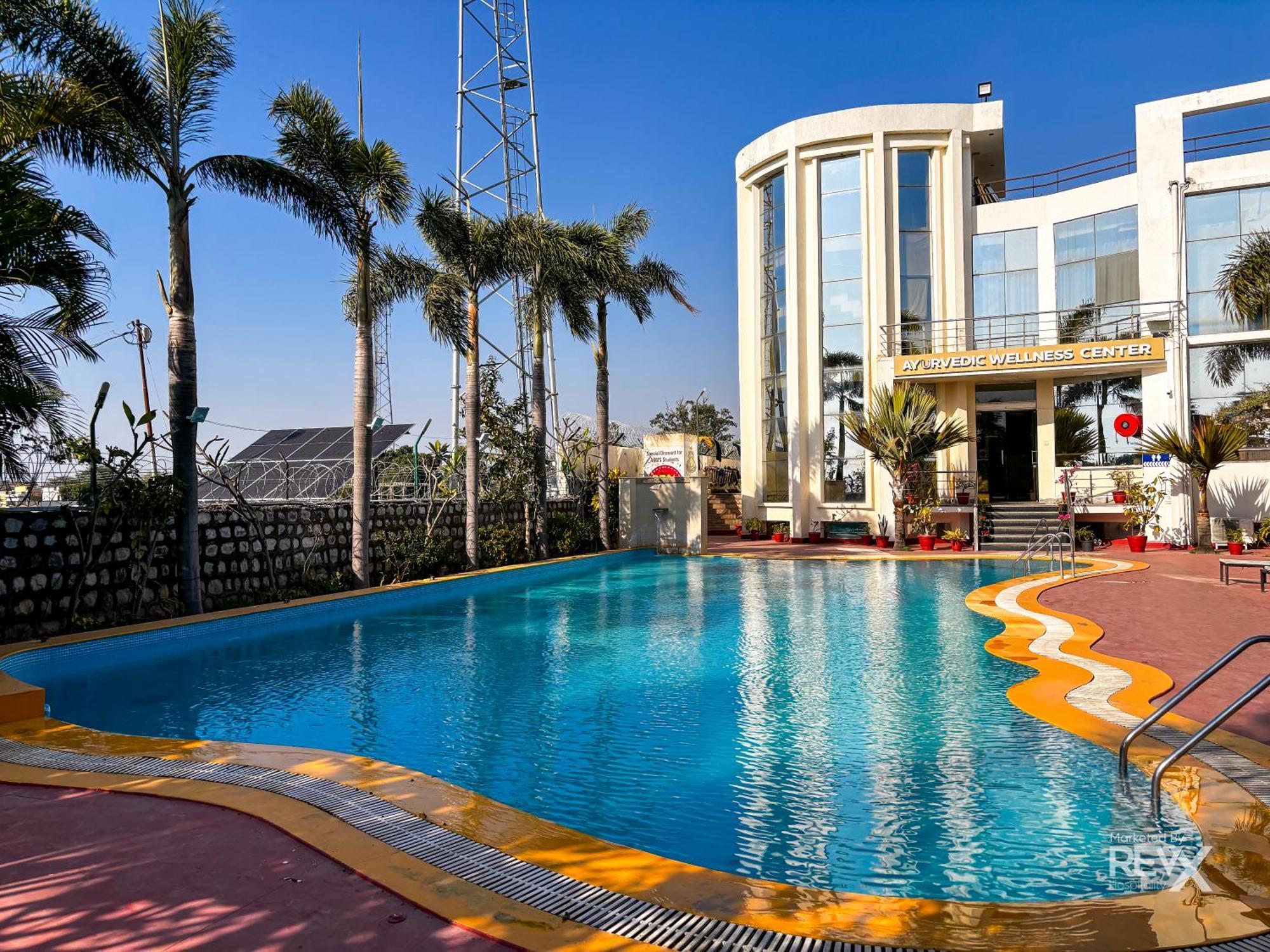 The Neeraj River Forest Resort Ayurvedic Wellness Center Ришикеш Экстерьер фото