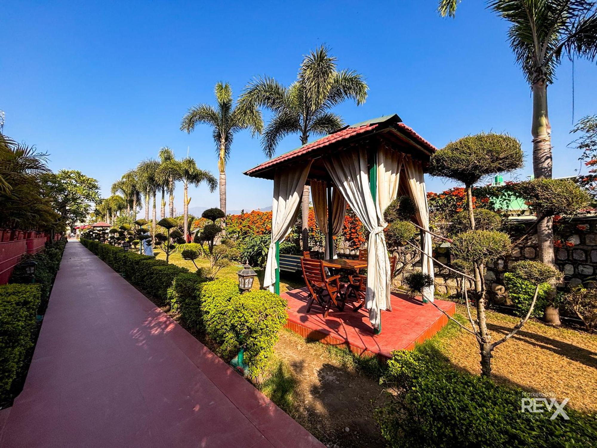 The Neeraj River Forest Resort Ayurvedic Wellness Center Ришикеш Экстерьер фото