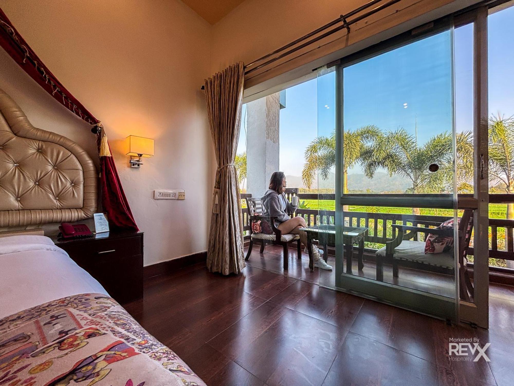 The Neeraj River Forest Resort Ayurvedic Wellness Center Ришикеш Экстерьер фото