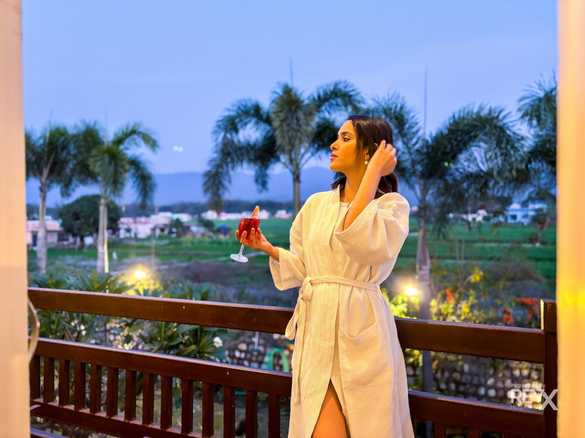 The Neeraj River Forest Resort Ayurvedic Wellness Center Ришикеш Экстерьер фото