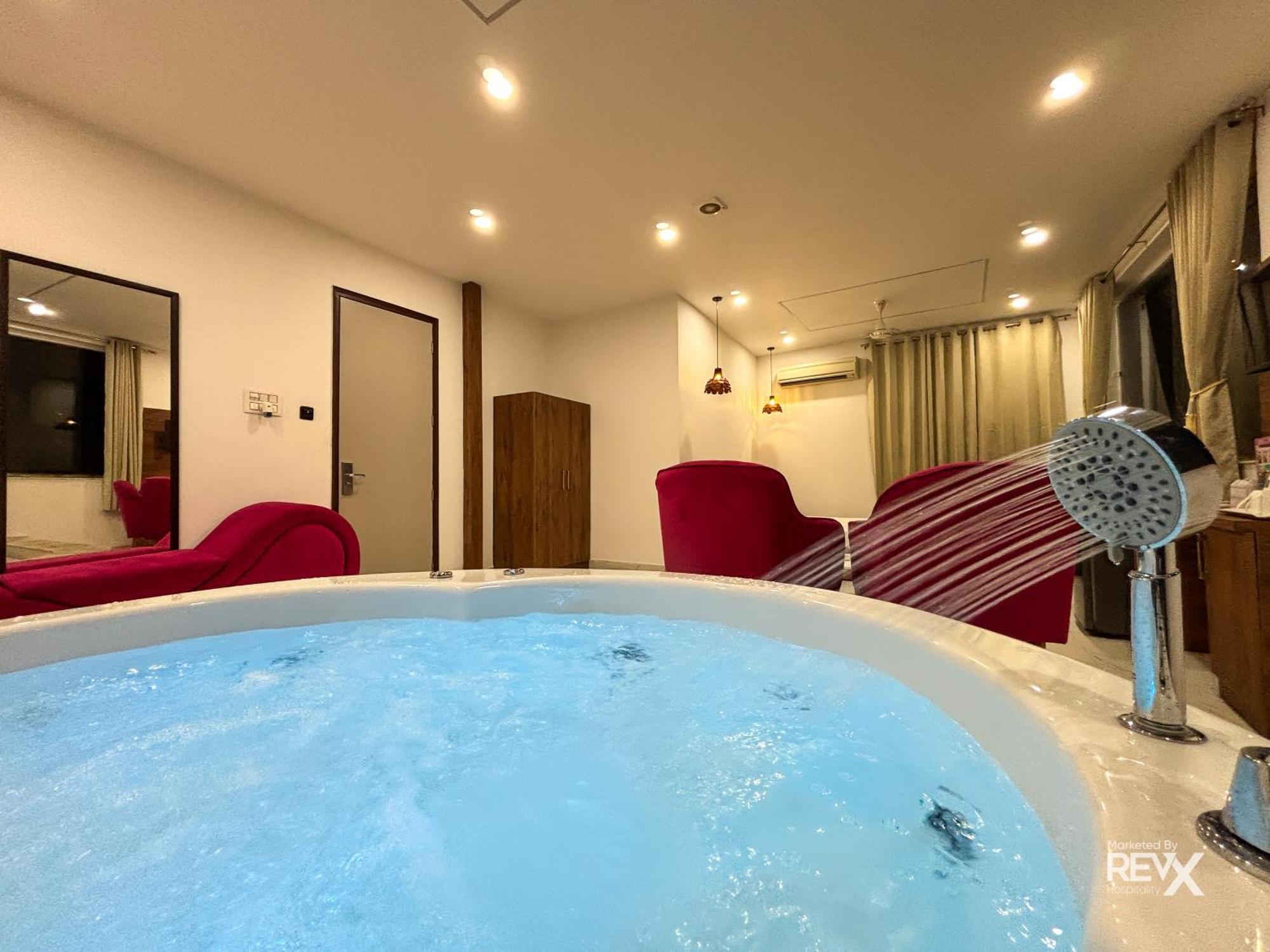 The Neeraj River Forest Resort Ayurvedic Wellness Center Ришикеш Экстерьер фото